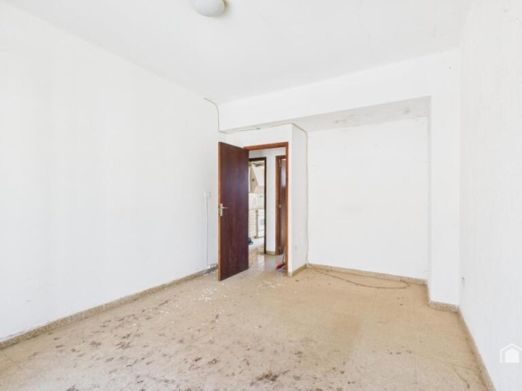 Imagen 2 de Conjunto excepcional en venta: Vivienda a reformar + Solar edificable - Pueblo Andratx