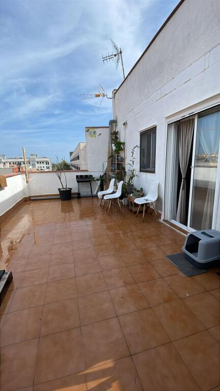 Imagen 1 de (LEER DESCRIPCIÓN) ESPECTACULAR LOFT EN VILADECANS CON 35 M2 DE TERRAZA TOTALMENTE AMUEBLADO - SIN ASCENSOR