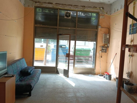 Imagen 1 de Oportunidad de Inversión en Local Comercial en Logroño - Zona Residencial