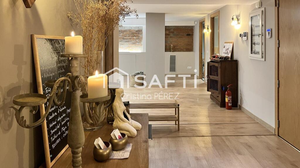 Imagen 1 de Exclusivo Inmueble de 238m2 con 2 plazas de pk