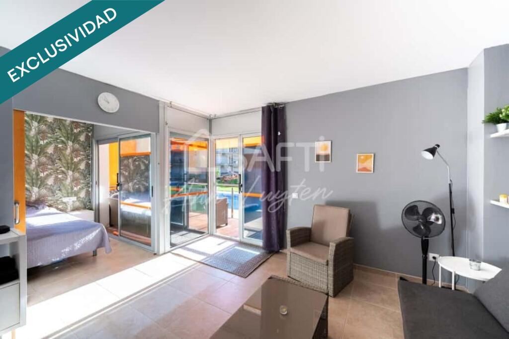 trastero y piscina Roses