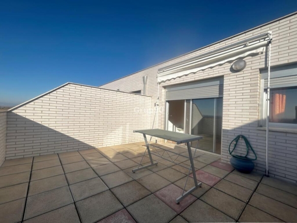 Imagen 1 de Ático dúplex en Els Alamús – Ideal como vivienda habitual o inversión