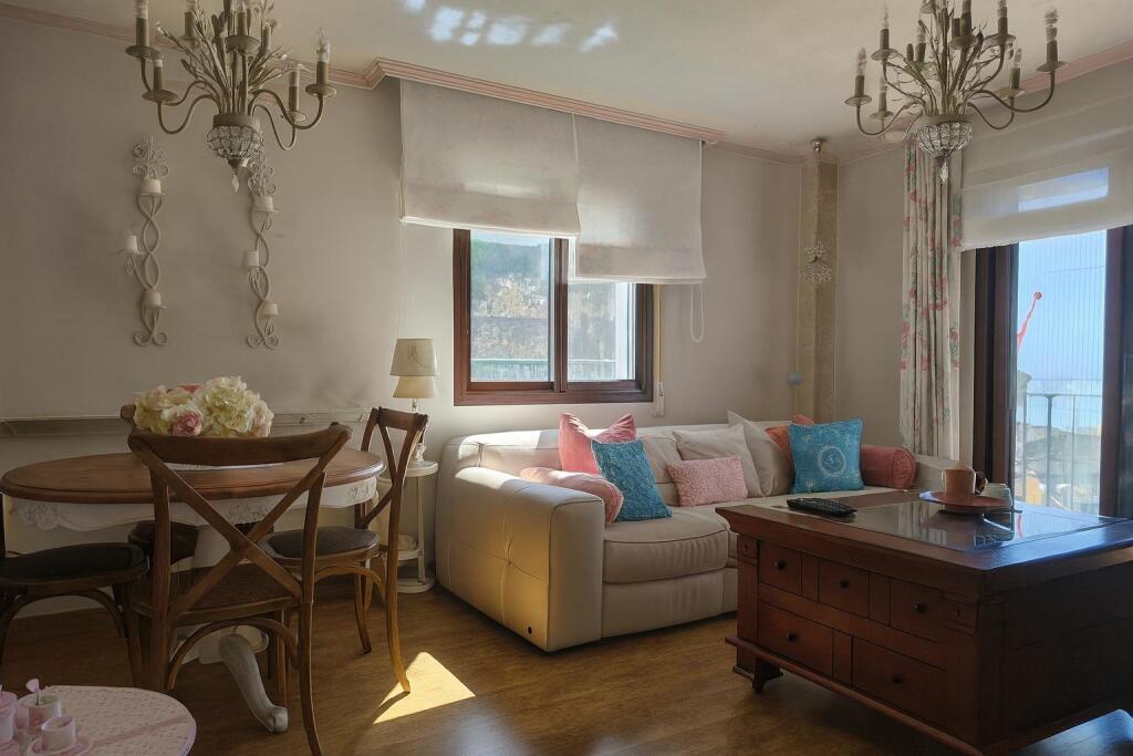 Imagen 1 de Encantador piso reformado en Benalmadena Pueblo