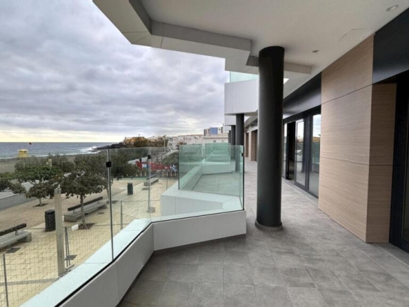 Imagen 1 de SE ALQUILA LOCAL COMERCIAL EN C.C. EN LA MISMA PLAYA DE LA GARITA