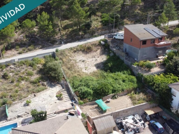 Imagen 1 de Espléndido terreno con rebaje realizado.