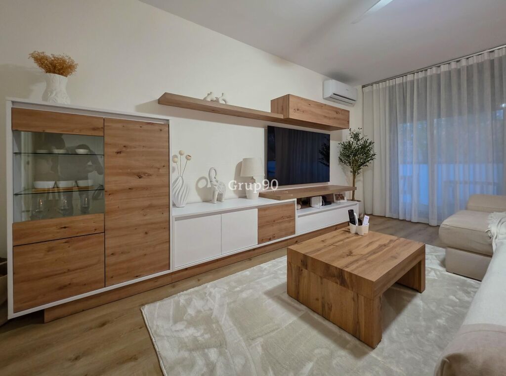 Imagen 2 de ? Piso seminuevo totalmente reformado con piscina comunitaria Imagen 2 de ? Piso seminuevo totalmente reformado con piscina comunitaria