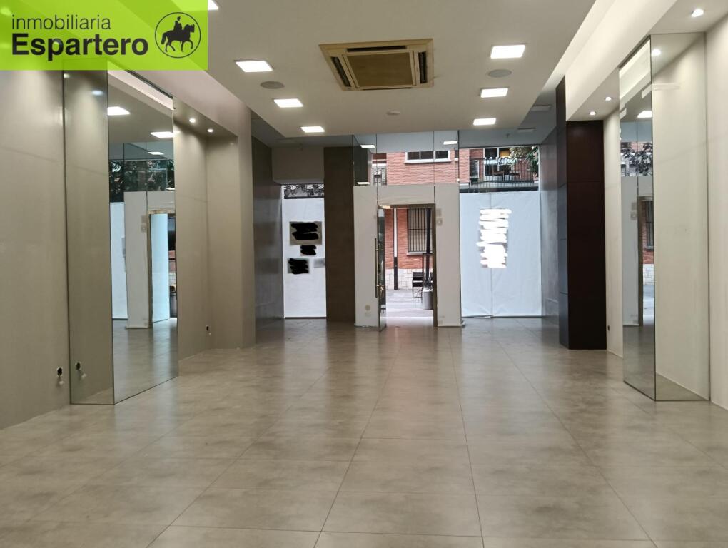 Imagen 2 de Amplio Local Comercial en el centro de Logroño