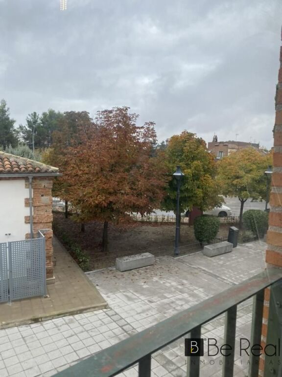 Imagen 1 de DISPONIBLE EN ALQUILER DE TEMPORADA DUPLEX DE TRES DORMITORIOS EN GRIÑÓN (MADRID)