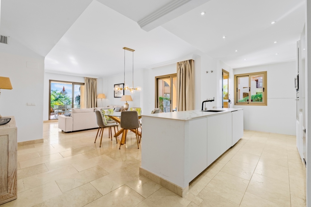 Imagen 2 de Apartamento en Venta en Benahavis Málaga