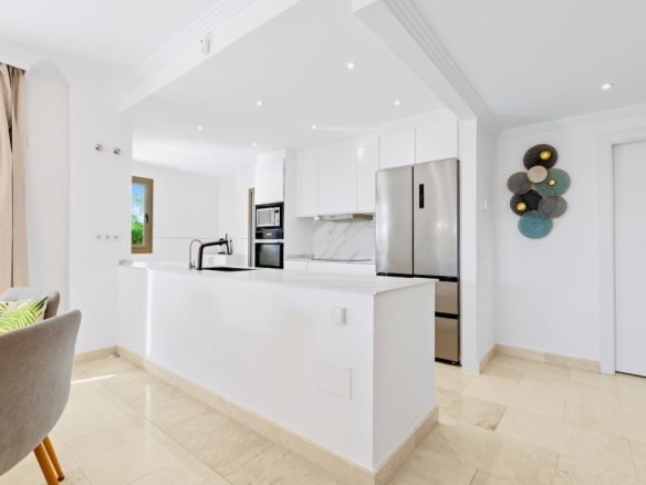 Imagen 3 de Apartamento en Venta en Benahavis Málaga