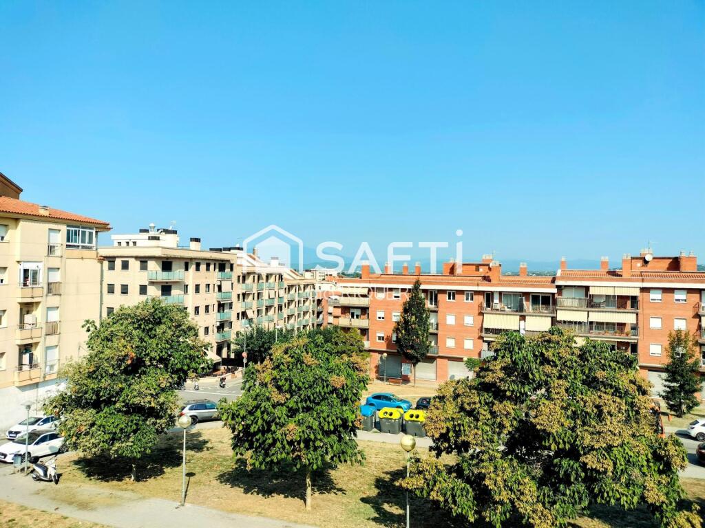 Imagen 2 de Gran oportunidad en Blanes: ¡Reforma y multiplica!