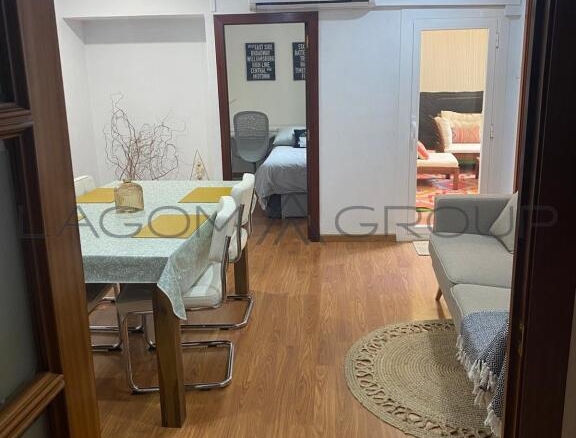 Imagen 1 de SE ALQUILA PISO EN EL BARRIO DE SANT GERVASI