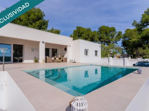 Imagen 1 de Exclusiva vivienda moderna en Llíria