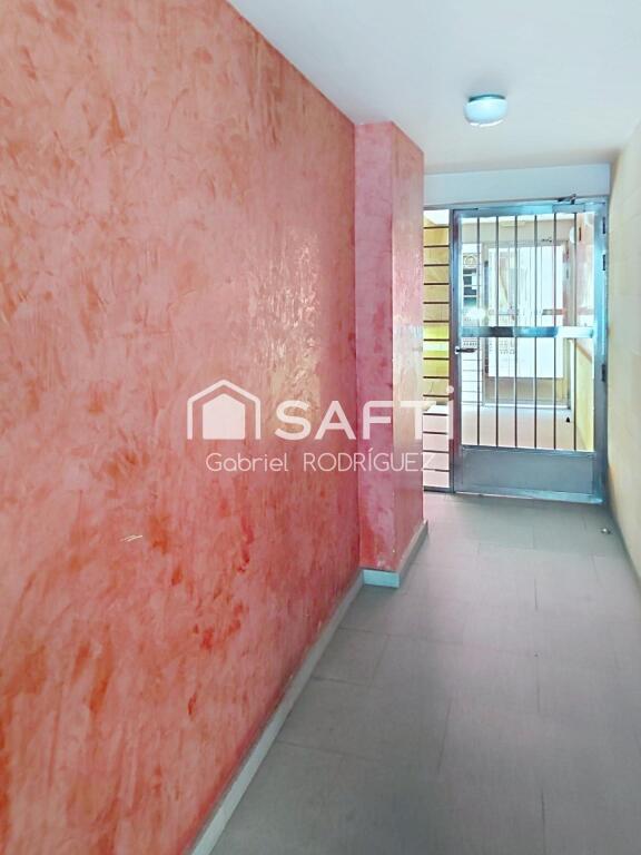 Plza. España) Plza. España)