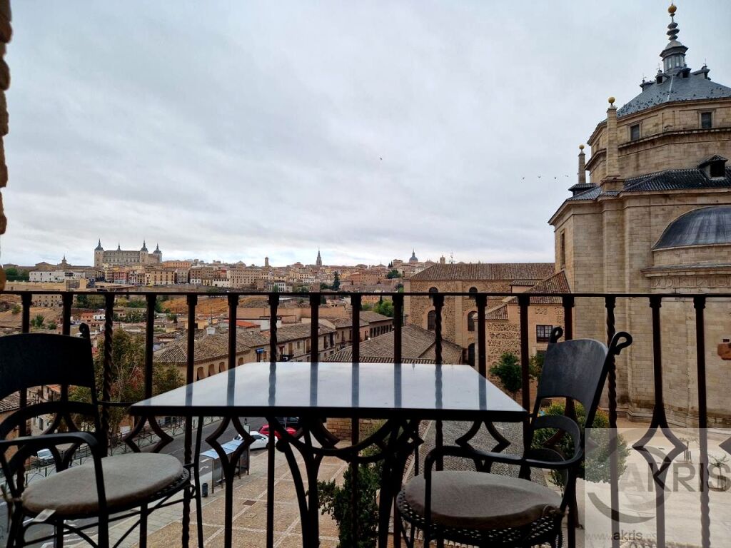 Imagen 3 de ? Piso exclusivo con gran terraza y vistas al casco histórico de Toledo