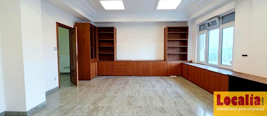 Imagen 3 de Local en alquiler en Santander de 150 m2 Imagen 3 de Local en alquiler en Santander de 150 m2