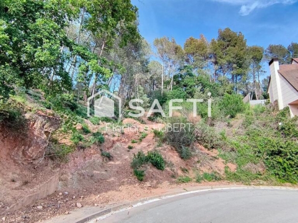 Imagen 2 de TERRENO EDIFICABLE EN COLLSEROLA