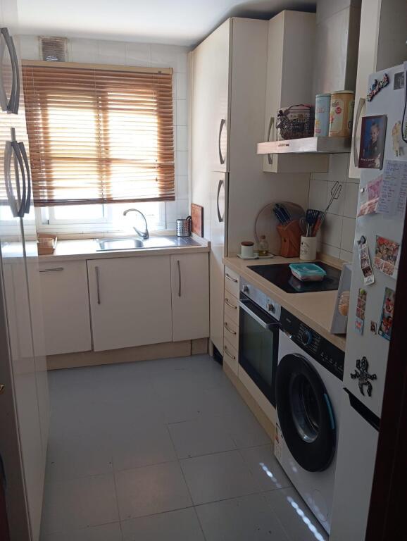 Imagen 3 de Estupendo piso en Los Bermejales con plaza de garaje y trastero!!!