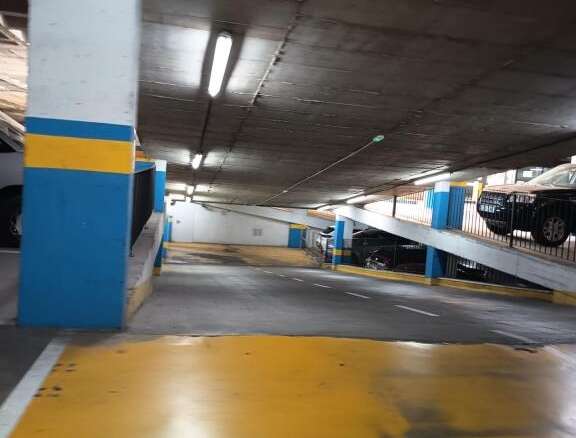 Imagen 3 de Plaza de garaje de 12.50 m2 en venta en Calle Sinaí