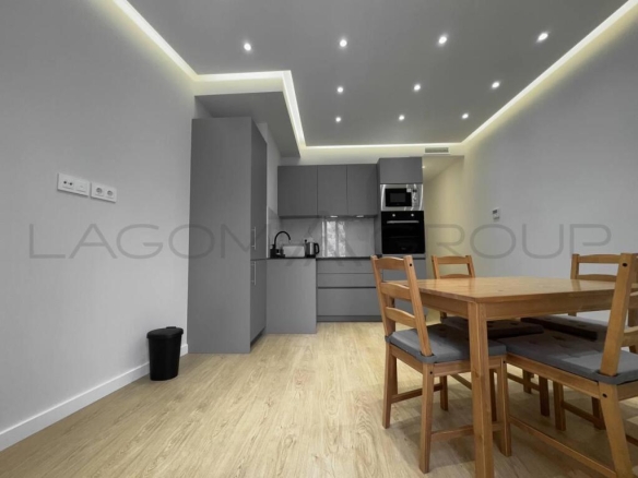 Imagen 2 de Piso reformado cerca Sagrada Familia con rentabilidad inmediata