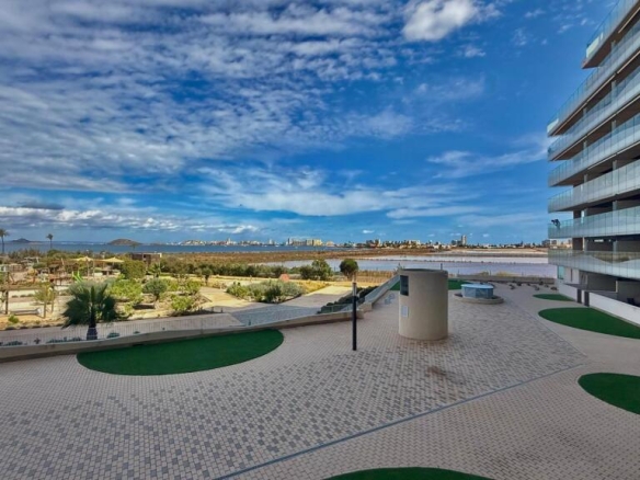 Imagen 2 de Espectacular piso en Urbanización Los Flamencos en Playa Paraíso