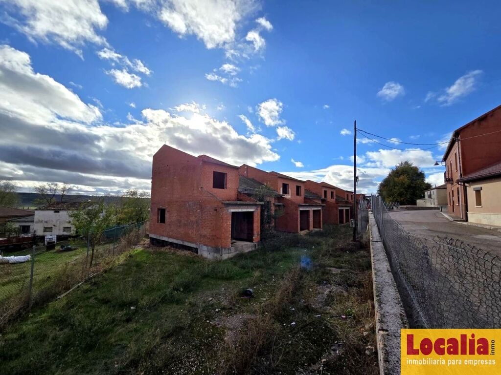 Imagen 4 de OBRA PARADA ADOSADOS CON VISTAS CASTRONUEVO DE ESGUEVA Imagen 4 de OBRA PARADA ADOSADOS CON VISTAS CASTRONUEVO DE ESGUEVA