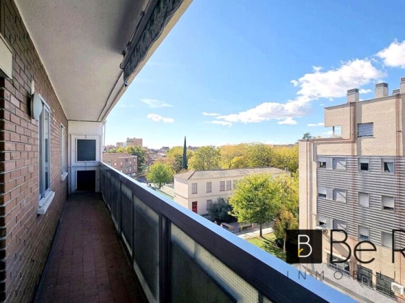 Imagen 3 de ¡OPORTUNIDAD ALQUILER! PISO DE TRES DORMITORIOS Y TERRAZA EN VILLA DE VALLECAS (MADRID).