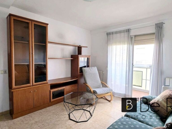 Imagen 1 de ¡OPORTUNIDAD ALQUILER! PISO DE TRES DORMITORIOS Y TERRAZA EN VILLA DE VALLECAS (MADRID).