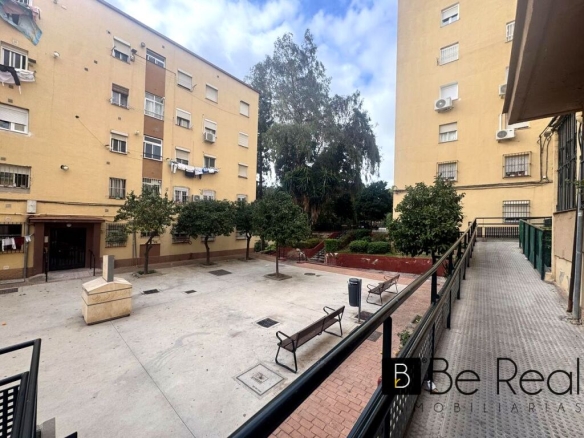 Imagen 3 de OPORTUNIDAD! PISO DE 4 DORMITORIOS EN LAS FLORES-MALAGA