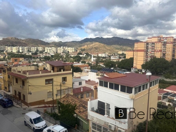 Imagen 1 de OPORTUNIDAD! PISO DE 4 DORMITORIOS EN LAS FLORES-MALAGA