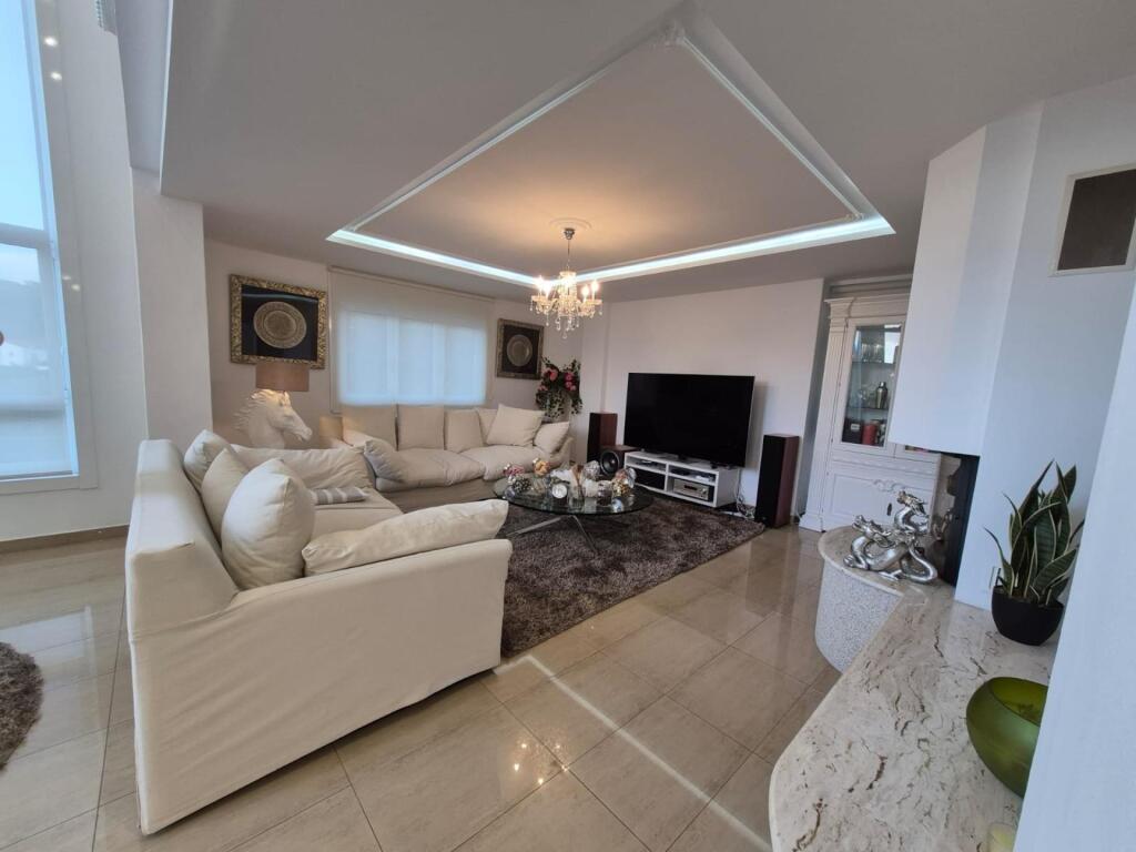 Imagen 2 de Chalet único en Arteixo - Lujo