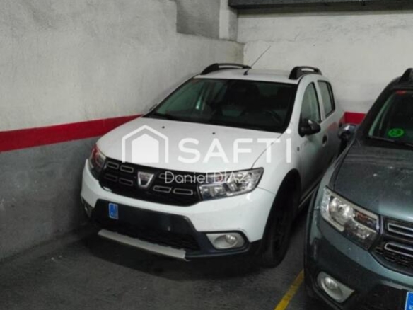 Imagen 2 de Plaza de garaje en el centro de Santa Coloma