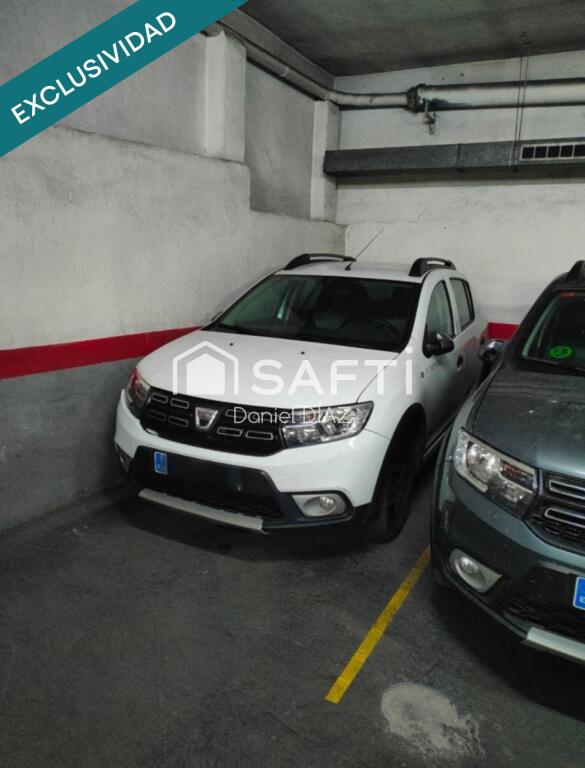 Imagen 2 de Plaza de garaje en el centro de Santa Coloma