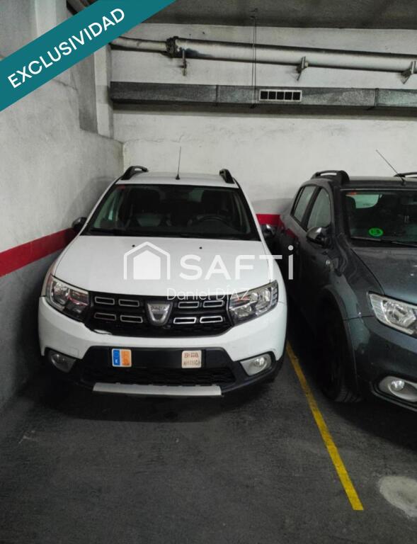 Imagen 1 de Plaza de garaje en el centro de Santa Coloma