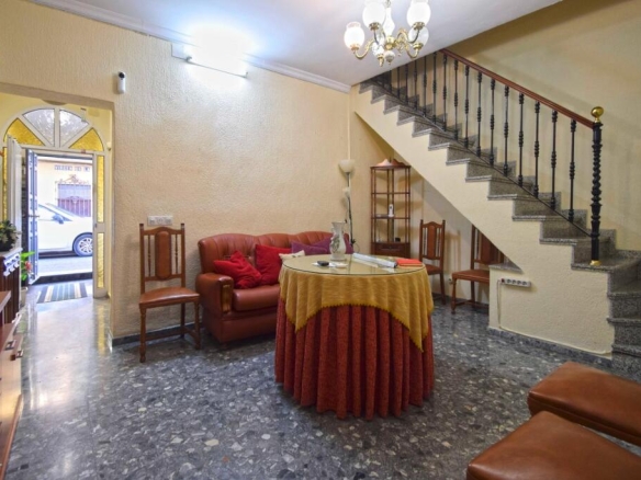 casa en Torreblanca junto centro Deportivo Torreblanca!!!