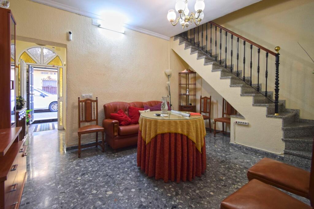 casa en Torreblanca junto centro Deportivo Torreblanca!!!