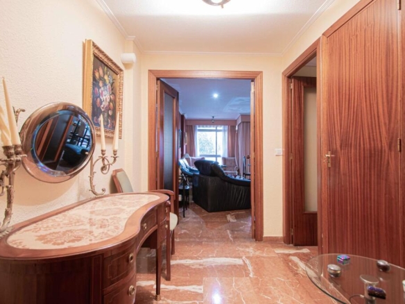 Imagen 2 de Espectacular vivienda en El Porvenir con plaza de garaje!!