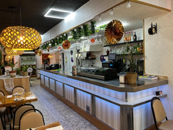 Imagen 1 de Local comercial en Alquiler en Madrid Madrid CIUDAD LINEAL