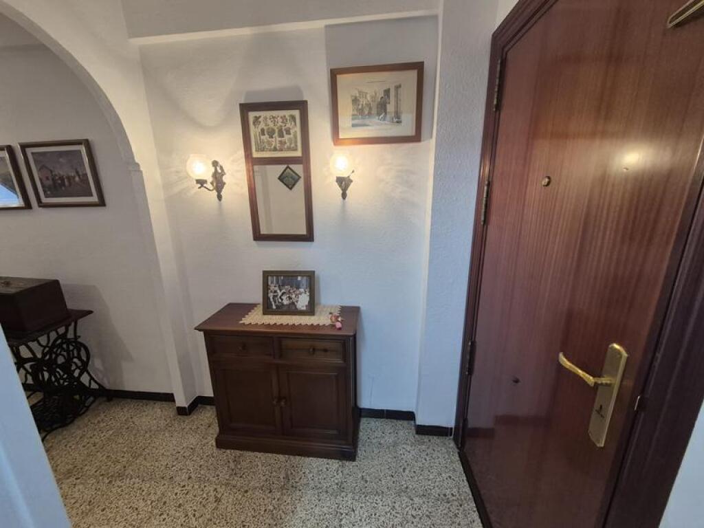 Imagen 4 de OPORTUNIDAD EN ESTEPONA – PISO DE 3 DORMITORIOS CON TERRAZA