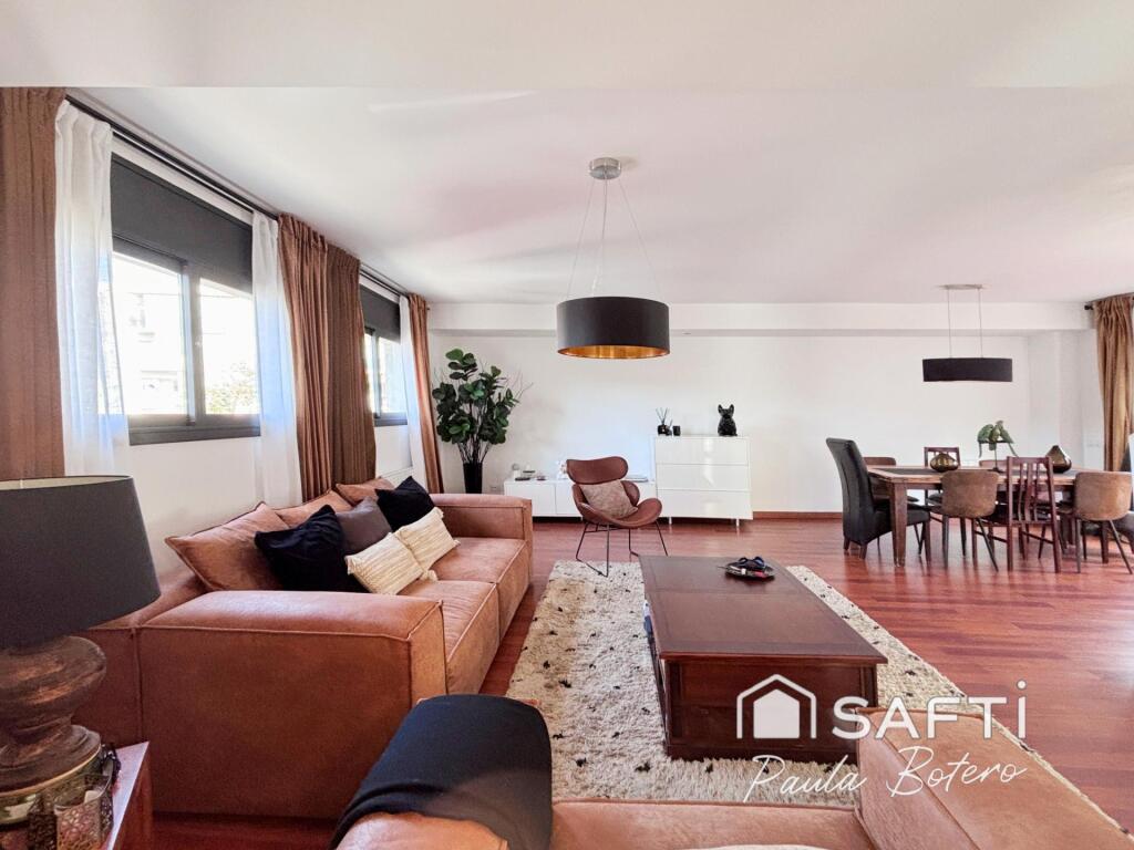 Imagen 2 de Hermosa vivienda adosada en el centro de Sant Pere de Ribes