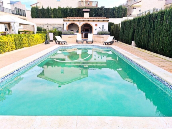 Imagen 1 de Un Chalet como ningún otro en Petrer.