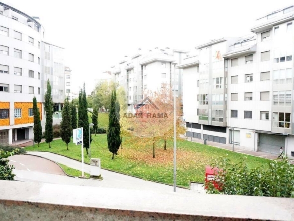 de 77m2 con 2 dormitorios y 1 baño con plaza de garaje y trastero