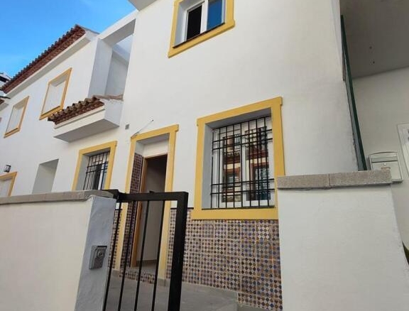 Imagen 2 de ¡INCREÍBLE CASA TOTALMENTE REFORMADA Y EQUIPADA EN INMEJORABLE UBICACIÓN