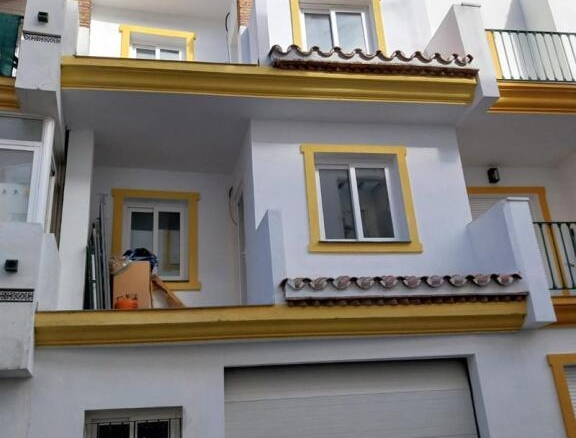 Imagen 1 de ¡INCREÍBLE CASA TOTALMENTE REFORMADA Y EQUIPADA EN INMEJORABLE UBICACIÓN