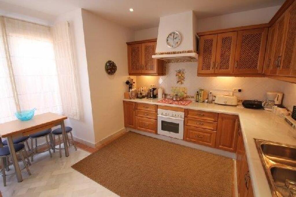 Imagen 4 de ESTUPENDO PISO EN  PRIMERA LÍNEA DE MAR EN CASARES COSTA