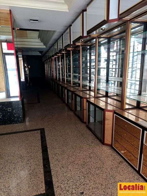 Imagen 2 de Local amplio con potencial en Palencia