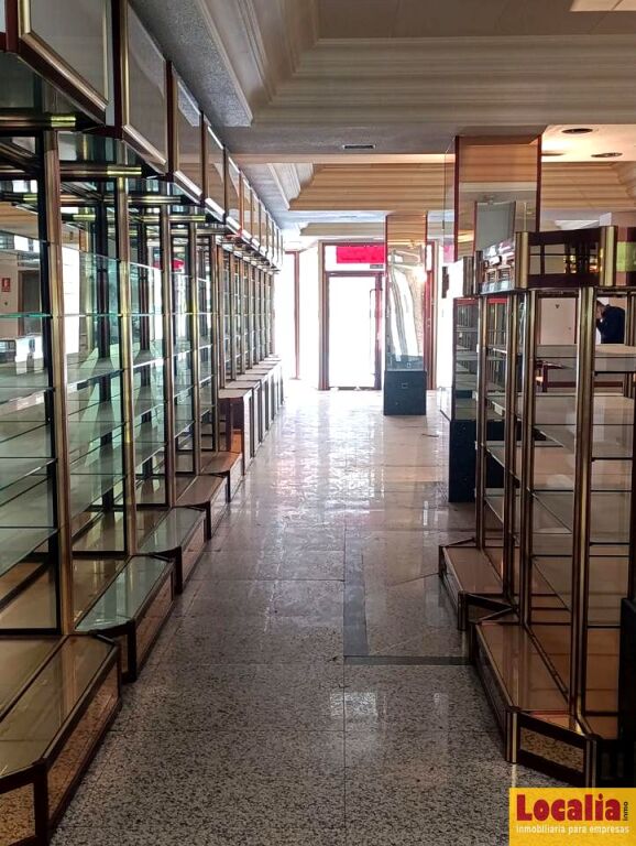 Imagen 1 de Local amplio con potencial en Palencia