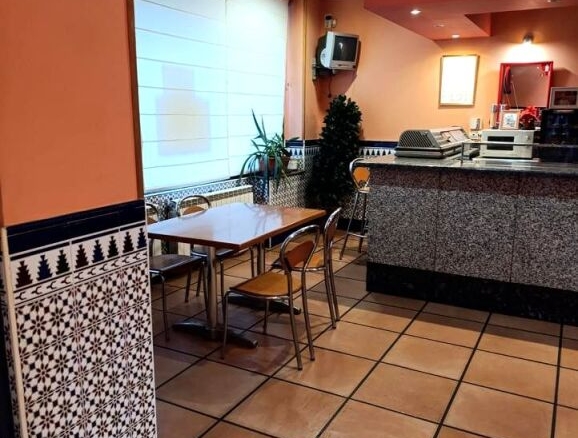 Imagen 1 de Bar para rediseño con salida de humos