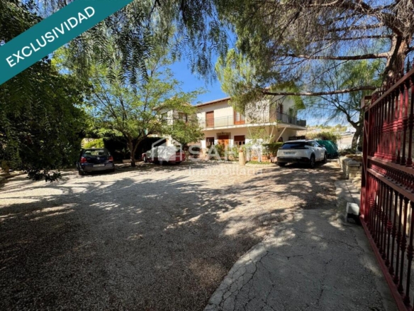 Imagen 2 de Gran casa con piscina y casa de invitados en Xinorla (Monóvar)