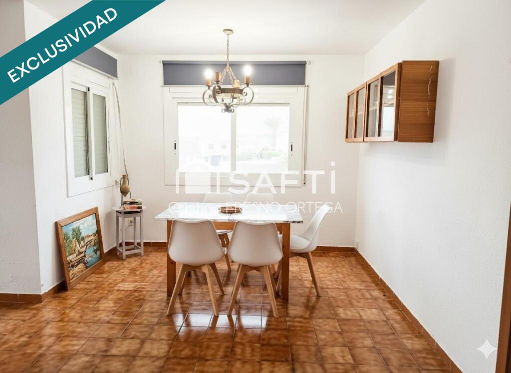 comercios y restaurantes en la Costa Dorada. comercios y restaurantes en la Costa Dorada.